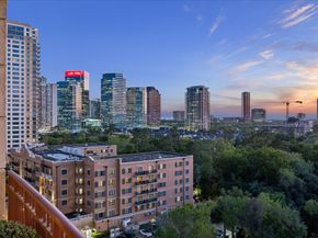 1000 Uptown Park Boulevard 101, Houston TX 77056