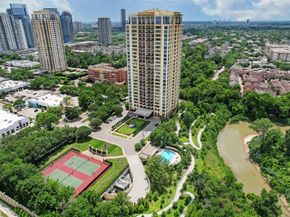 1000 Uptown Park Boulevard 101, Houston TX 77056