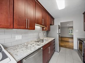 515 Tallowood Road 56, Houston TX 77024