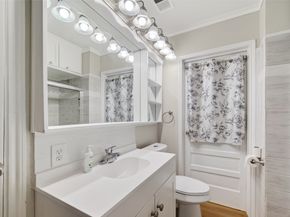 7404 Erath Street, Houston TX 77023
