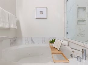 4102 Blossom Street, Houston TX 77007