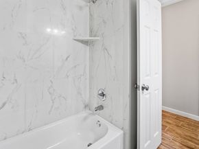 5911 Westover Street, Houston TX 77033