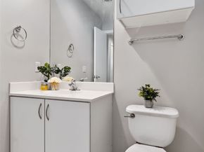 2605 Calumet Street 34, Houston TX 77004