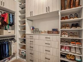 8422 Oak Leaf Point Drive, Houston TX 77055