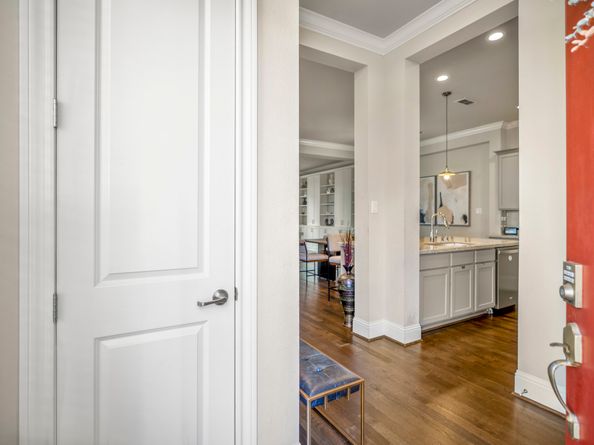 8422 Oak Leaf Point Drive, Houston TX 77055