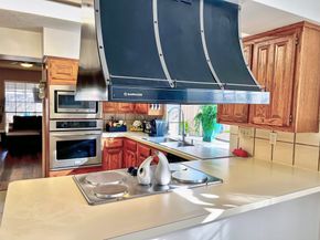 12510 MILLVAN Drive, Houston TX 77070