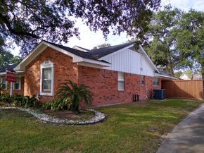 11322 Oak Spring Drive, Houston TX 77043