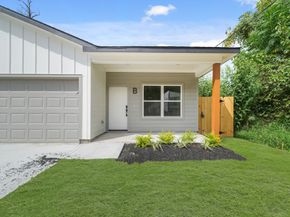 7817 Beckley Street A/B, Houston TX 77088