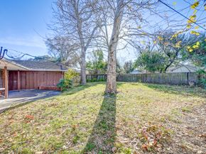 7131 Bellaire Boulevard, Houston TX 77074