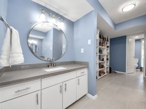 7655 S Braeswood Boulevard 10, Houston TX 77071