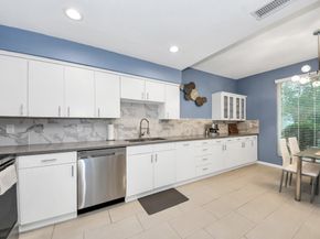 7655 S Braeswood Boulevard 10, Houston TX 77071