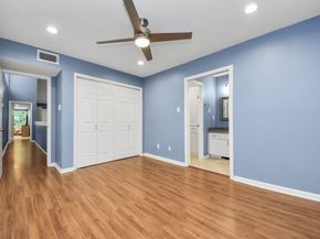 7655 S Braeswood Boulevard 10, Houston TX 77071