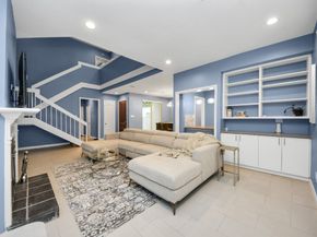 7655 S Braeswood Boulevard 10, Houston TX 77071