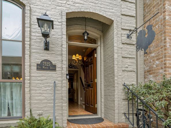 7525 Del Monte Drive, Houston TX 77063