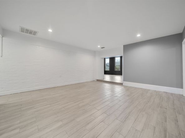 11005 Gloria Drive, Houston TX 77013