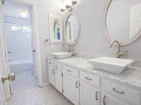 702 Epperson Way, Sugar Land TX 77479