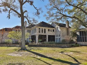 2726 N Southern Oaks Drive, Houston TX 77068