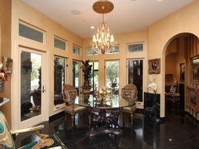 2726 N Southern Oaks Drive, Houston TX 77068