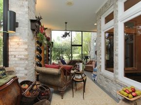 2726 N Southern Oaks Drive, Houston TX 77068