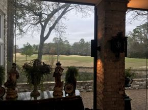 2726 N Southern Oaks Drive, Houston TX 77068