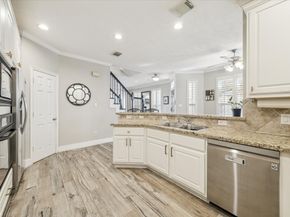 5242 Eigel Street, Houston TX 77007