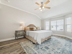 5242 Eigel Street, Houston TX 77007