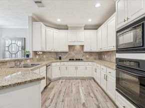 5242 Eigel Street, Houston TX 77007
