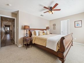 5242 Eigel Street, Houston TX 77007