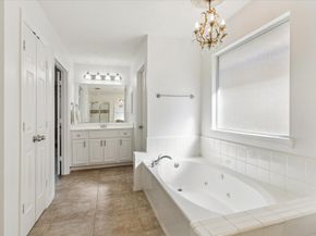 5242 Eigel Street, Houston TX 77007