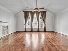 5976 Kansas Street, Houston TX 77007