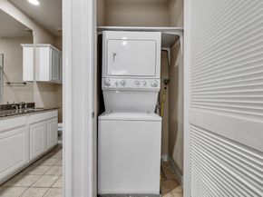 5976 Kansas Street, Houston TX 77007