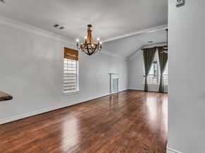 5976 Kansas Street, Houston TX 77007