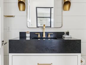 3609 Meadow Lake Lane, Houston TX 77027