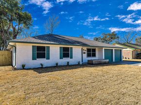 5619 Effingham Drive, Houston TX 77035