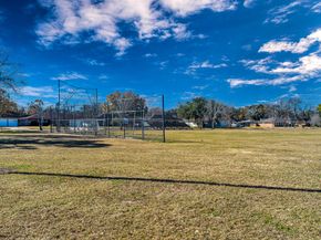 5619 Effingham Drive, Houston TX 77035