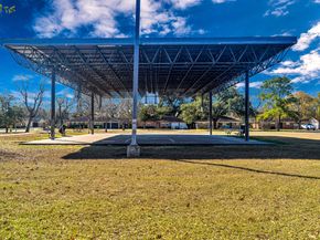 5619 Effingham Drive, Houston TX 77035