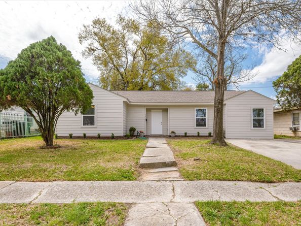 7310 Arnim Street, Houston TX 77087