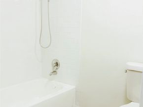 2100 Wilcrest Drive 123, Houston TX 77042