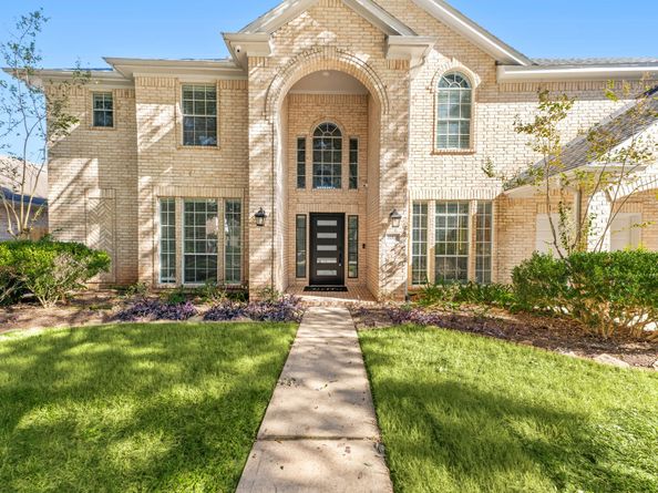 14910 Lake Woodbridge Court, Sugar Land TX 77498