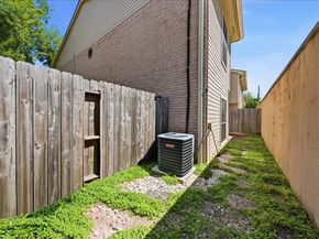 7350 Kirby Drive 18, Houston TX 77030