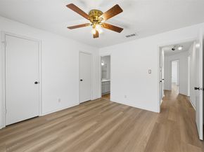 7350 Kirby Drive 18, Houston TX 77030