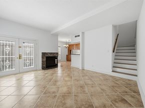 7350 Kirby Drive 18, Houston TX 77030