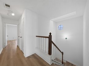 7350 Kirby Drive 18, Houston TX 77030