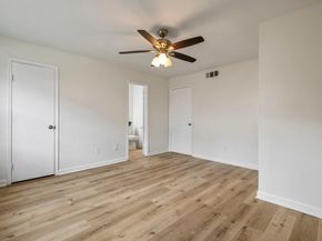 1701 Upland Drive 114, Houston TX 77043