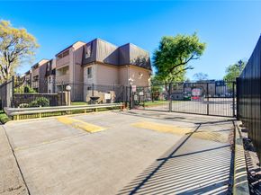 8519 Hearth Drive 28, Houston TX 77054