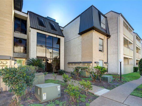 8519 Hearth Drive 28, Houston TX 77054