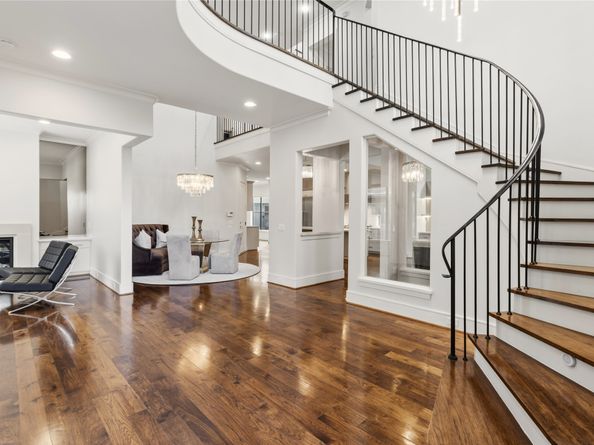 6011 Burgoyne Road A, Houston TX 77057