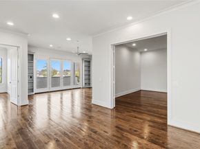 6011 Burgoyne Road A, Houston TX 77057