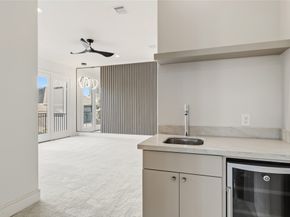 6011 Burgoyne Road A, Houston TX 77057