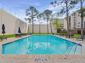 651 Bering Drive 1903, Houston TX 77057
